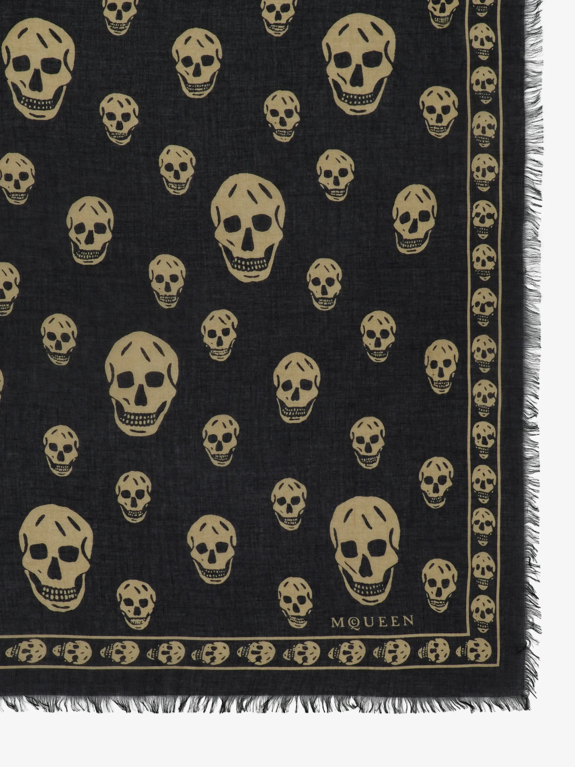 Men's Classic Skull Scarf in Black/Light Brown