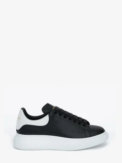 Men's Oversized Sneaker in Black/White