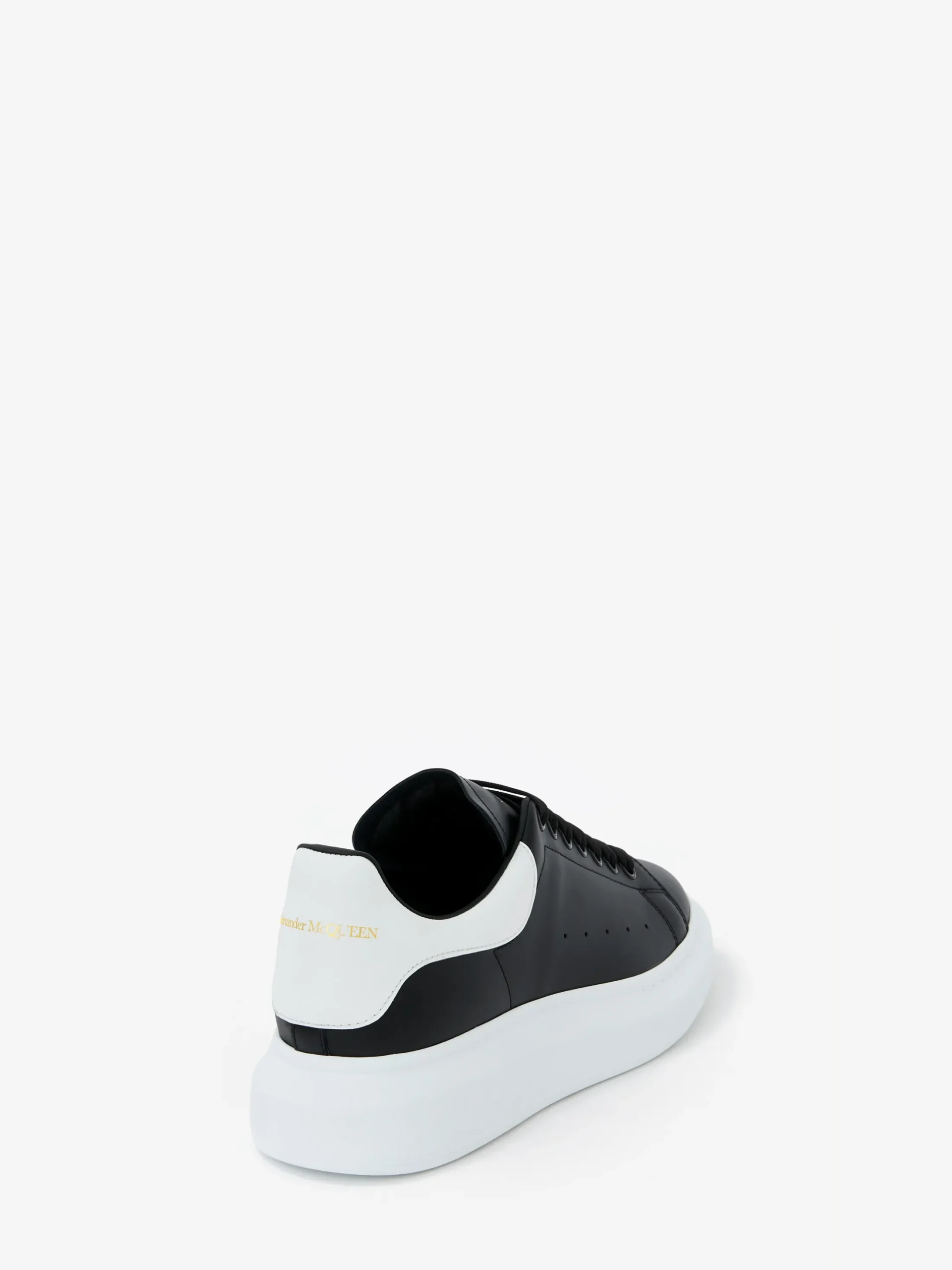 Men's Oversized Sneaker in Black/White