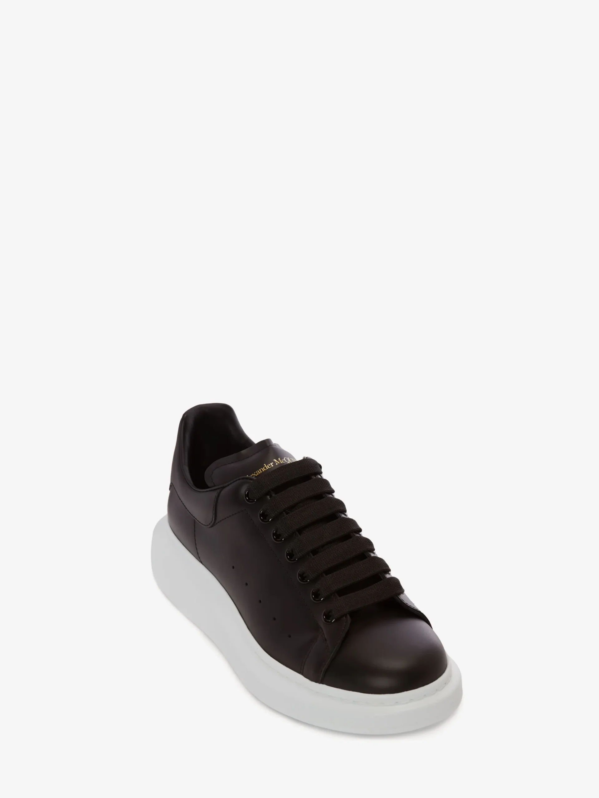 Men's Oversized Sneaker in Black