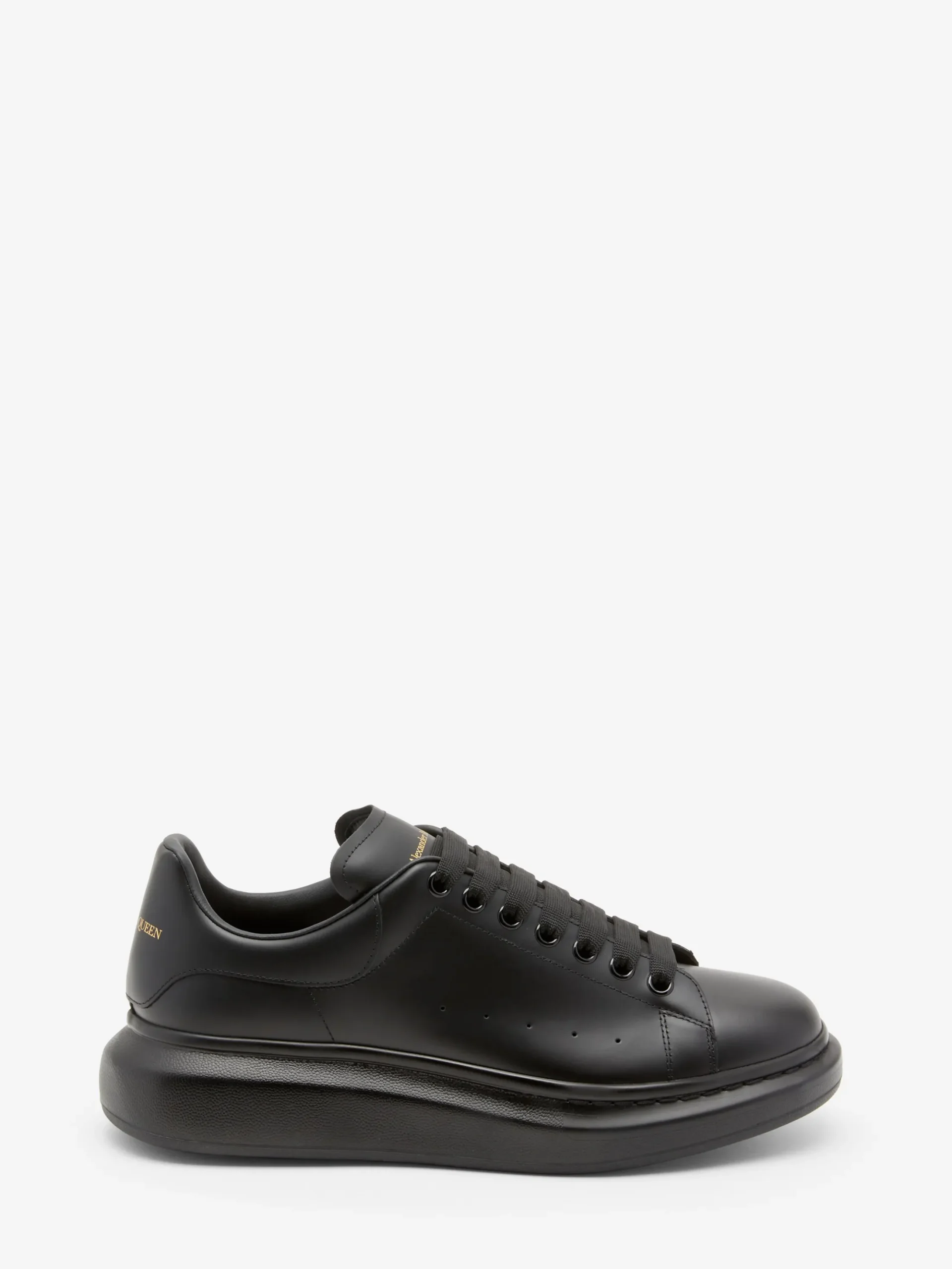 Men's Oversized Sneaker in Black