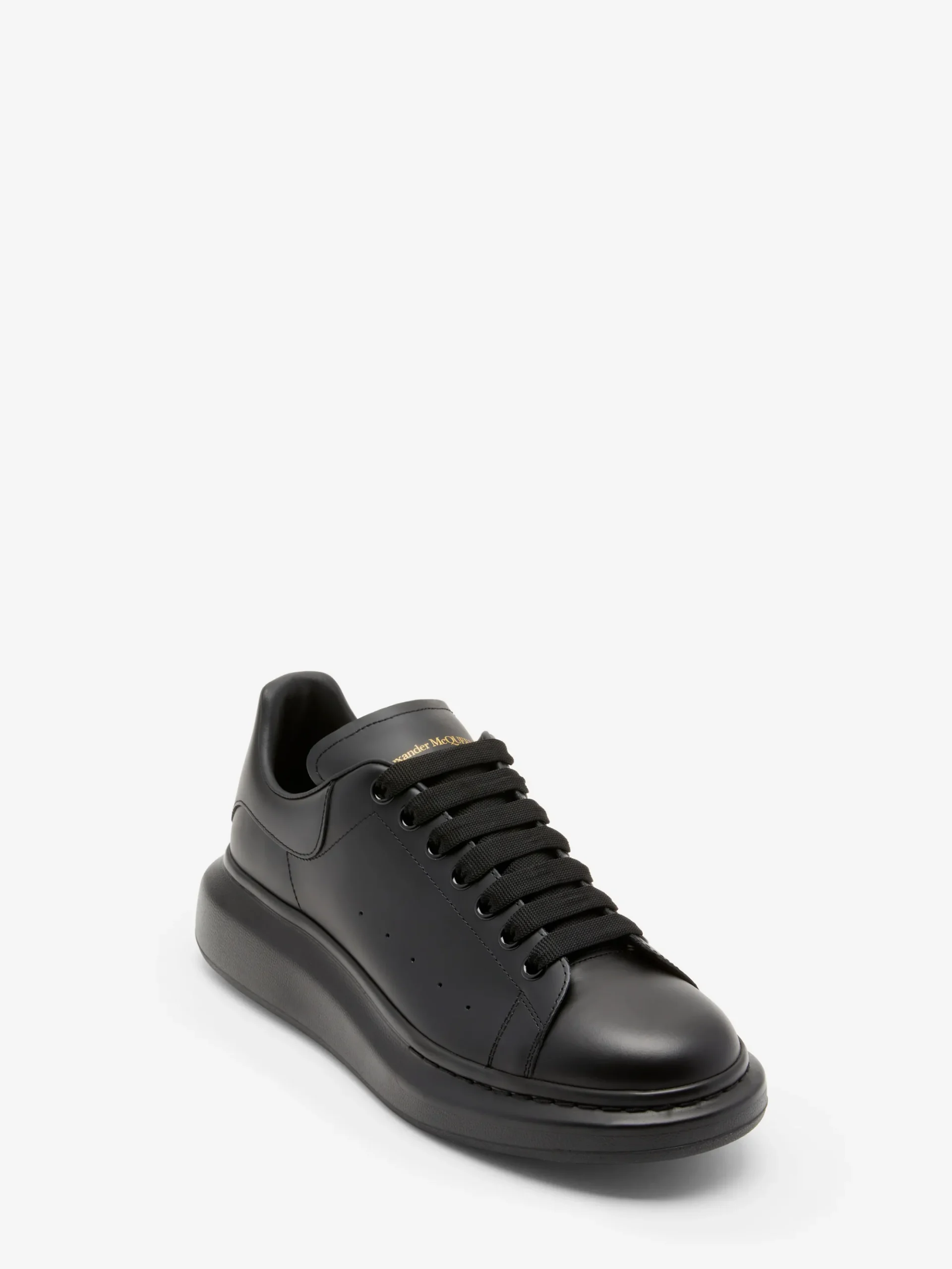 Men's Oversized Sneaker in Black