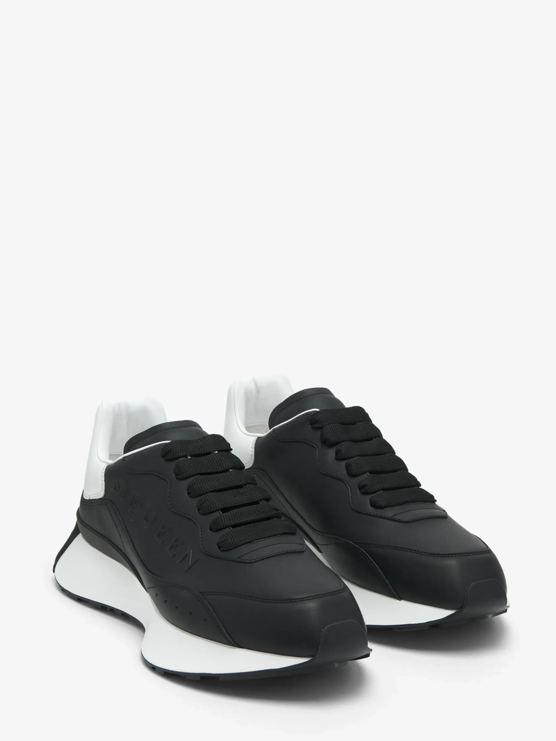 Men's Sprint Runner in Black/White