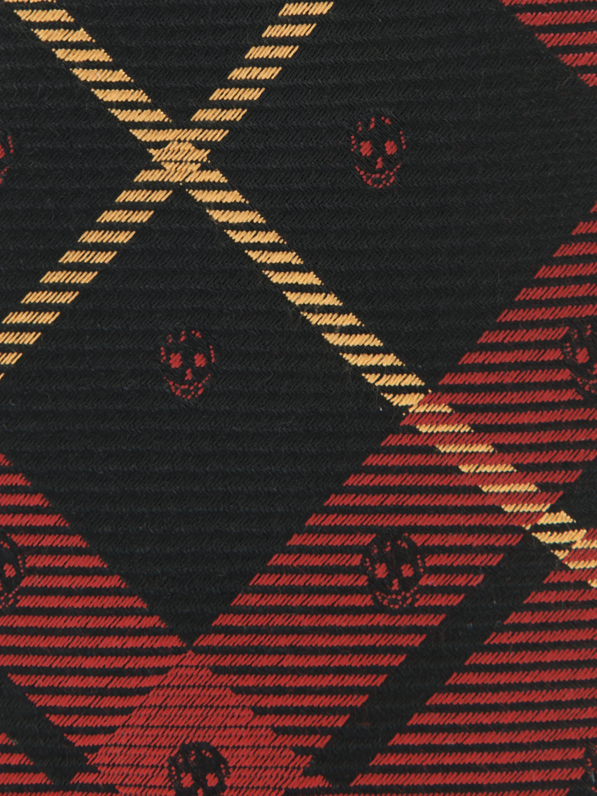 Men's Tartan Skull Tie in Red/Black