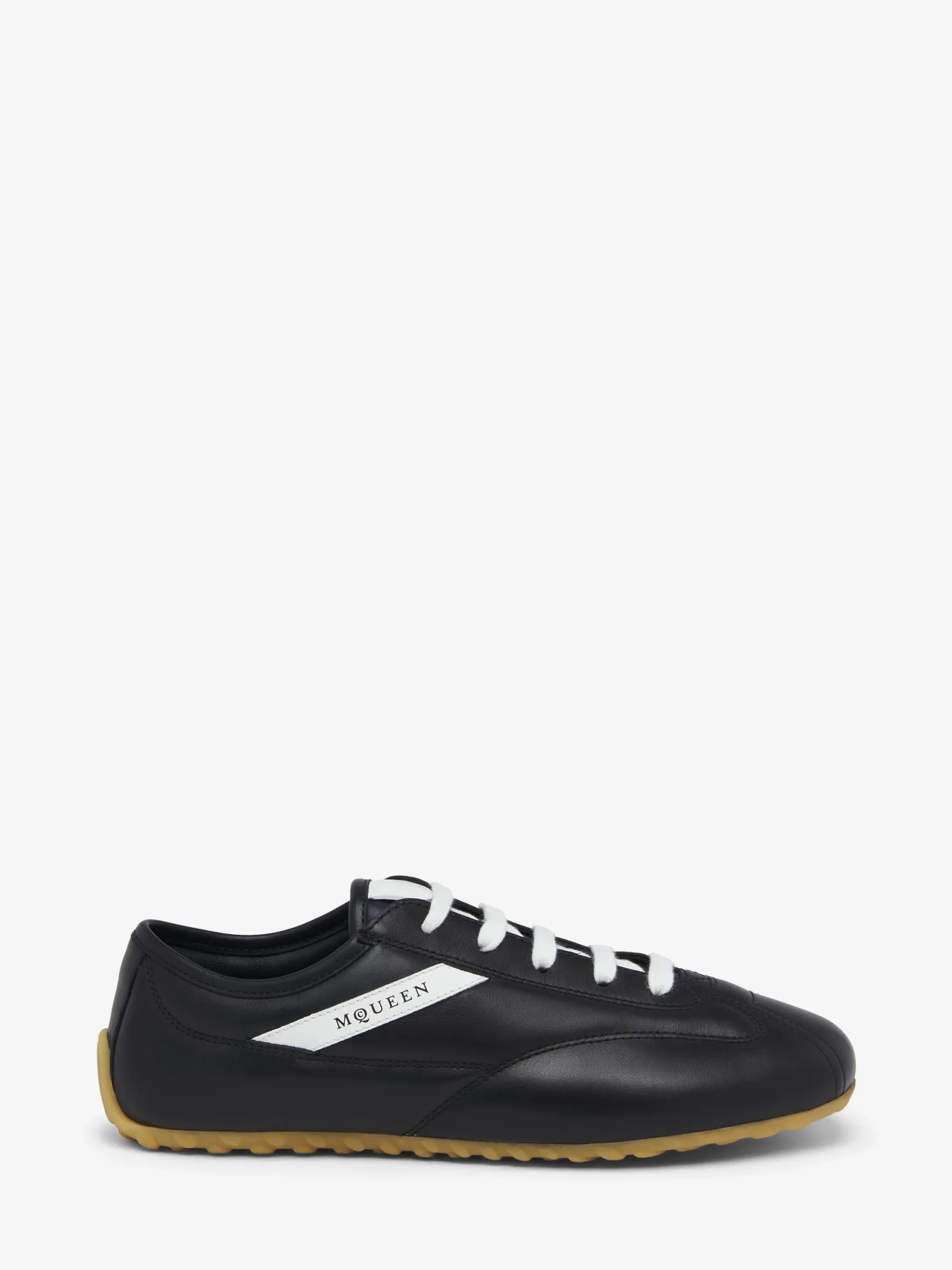 Women's Boxe Sneaker in Black