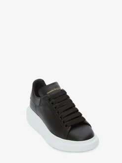 Women's Oversized Sneaker in Black