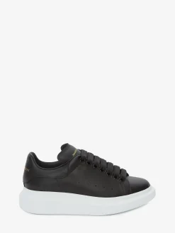 Women's Oversized Sneaker in Black